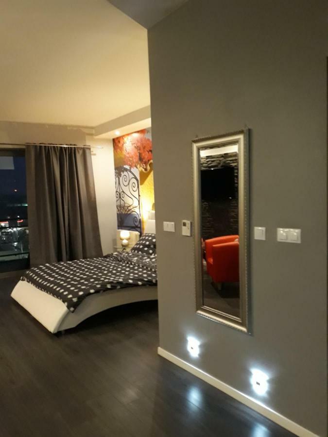 Apartament Onyx Poznan Luaran gambar